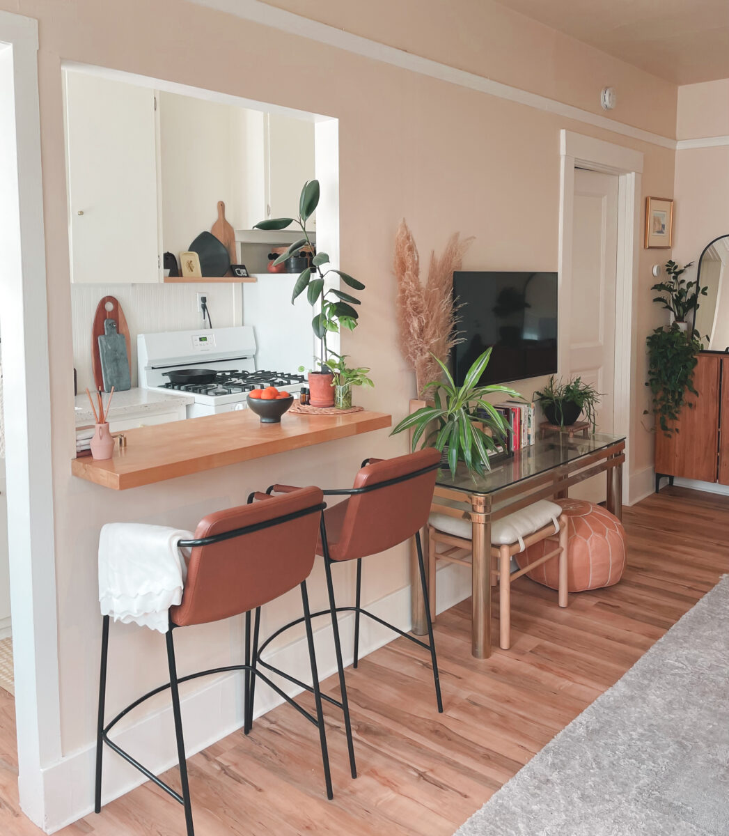 How to Blend Vintage and Contemporary Furniture for a Timeless Home