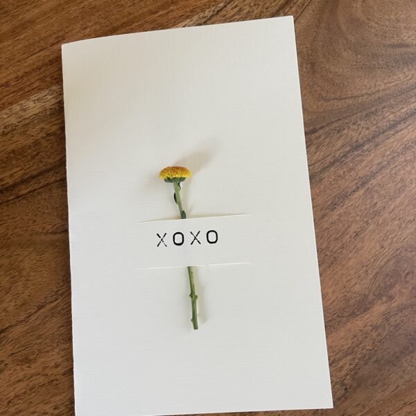 DIY Greeting Card with Dried Flowers (Stamped + Personalized)